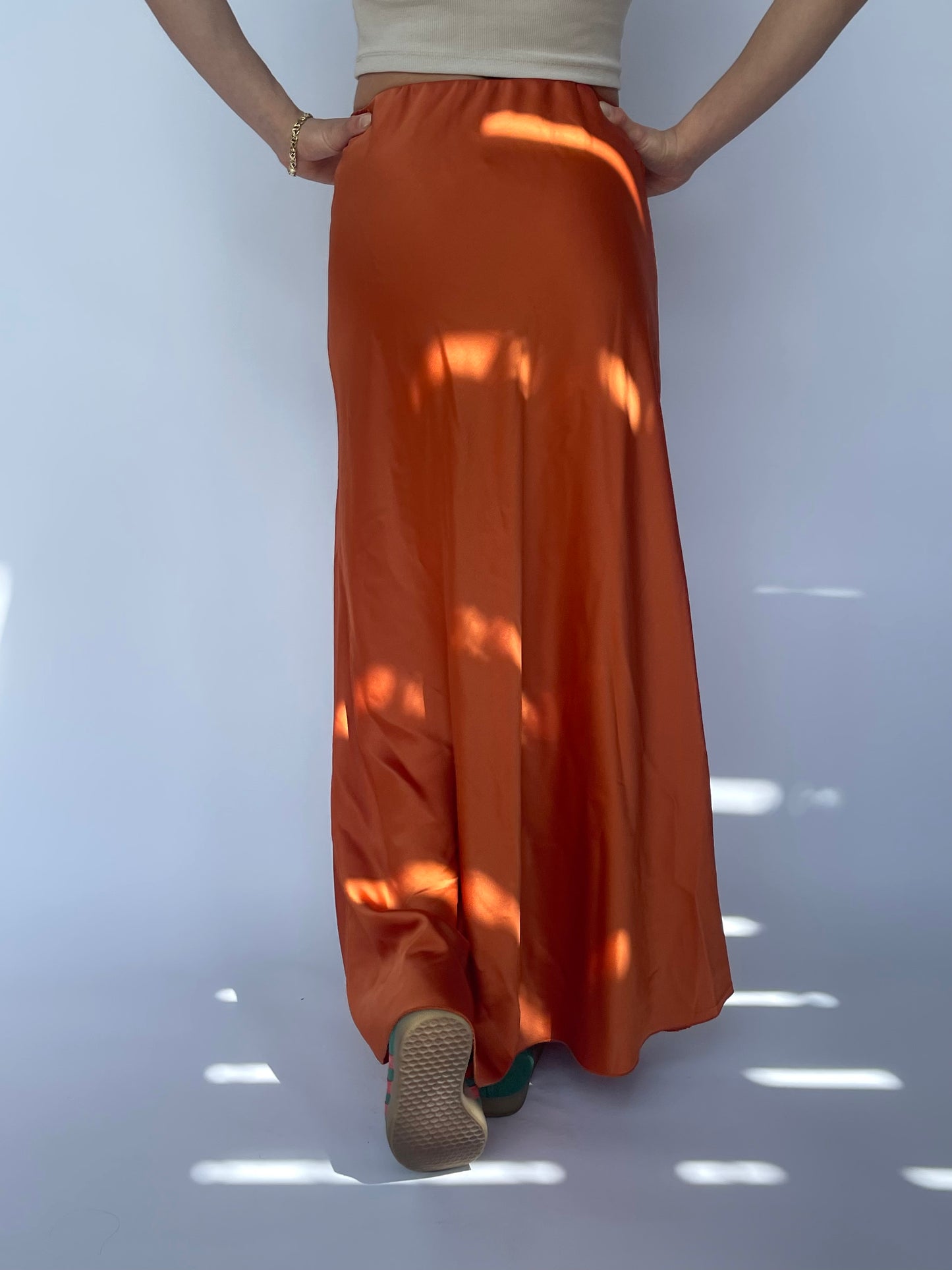 Jupe effet satiné ocre