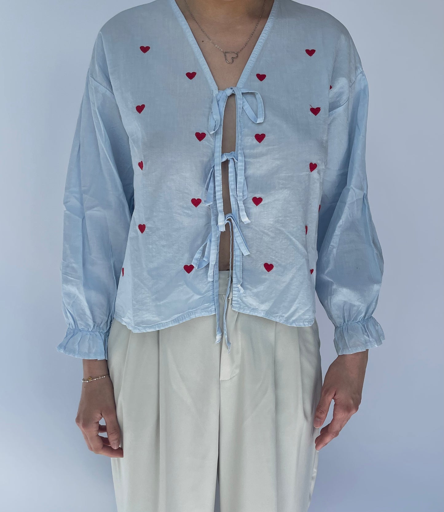 Blouse broderies coeur