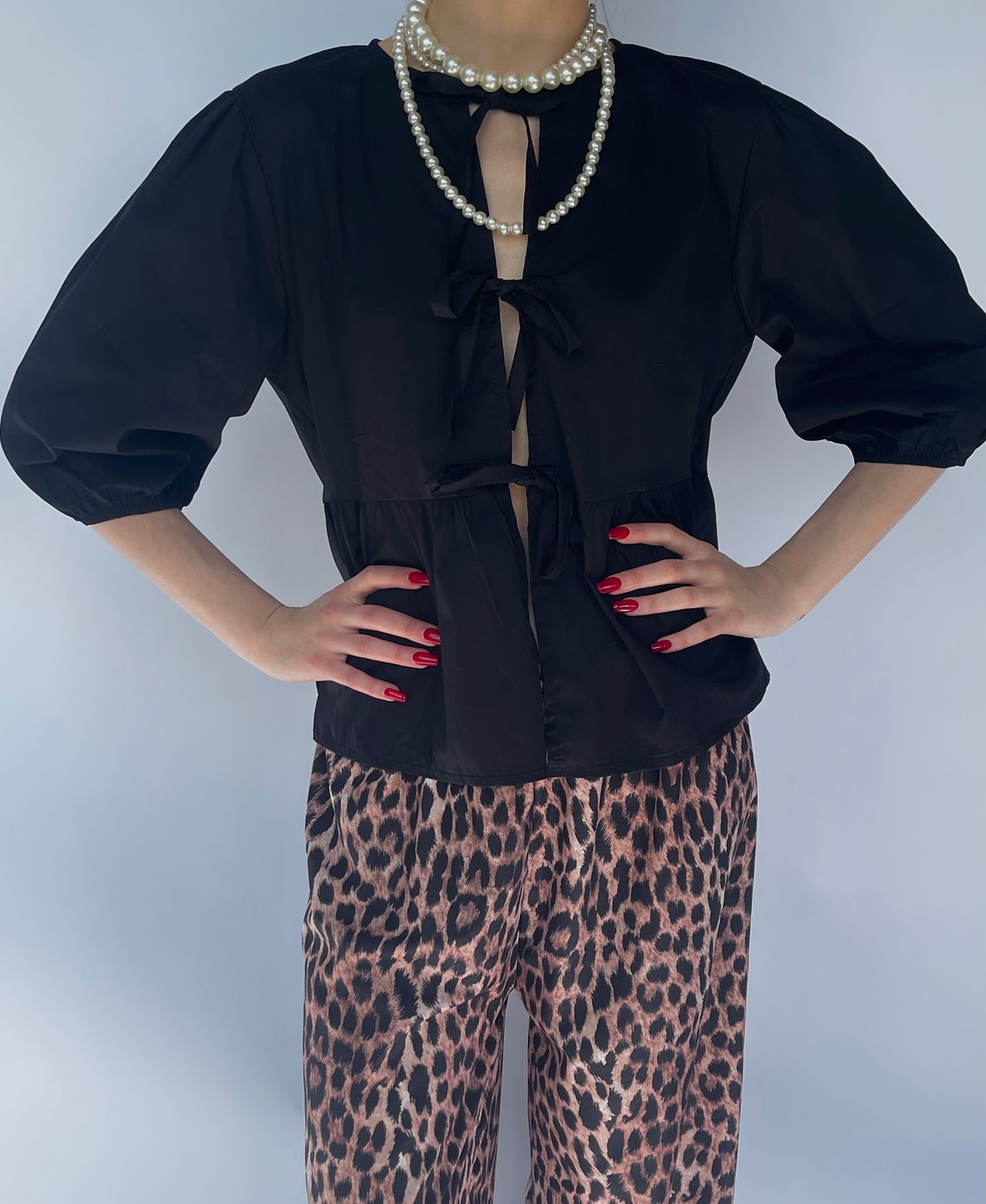 Blouse à noeuds noire