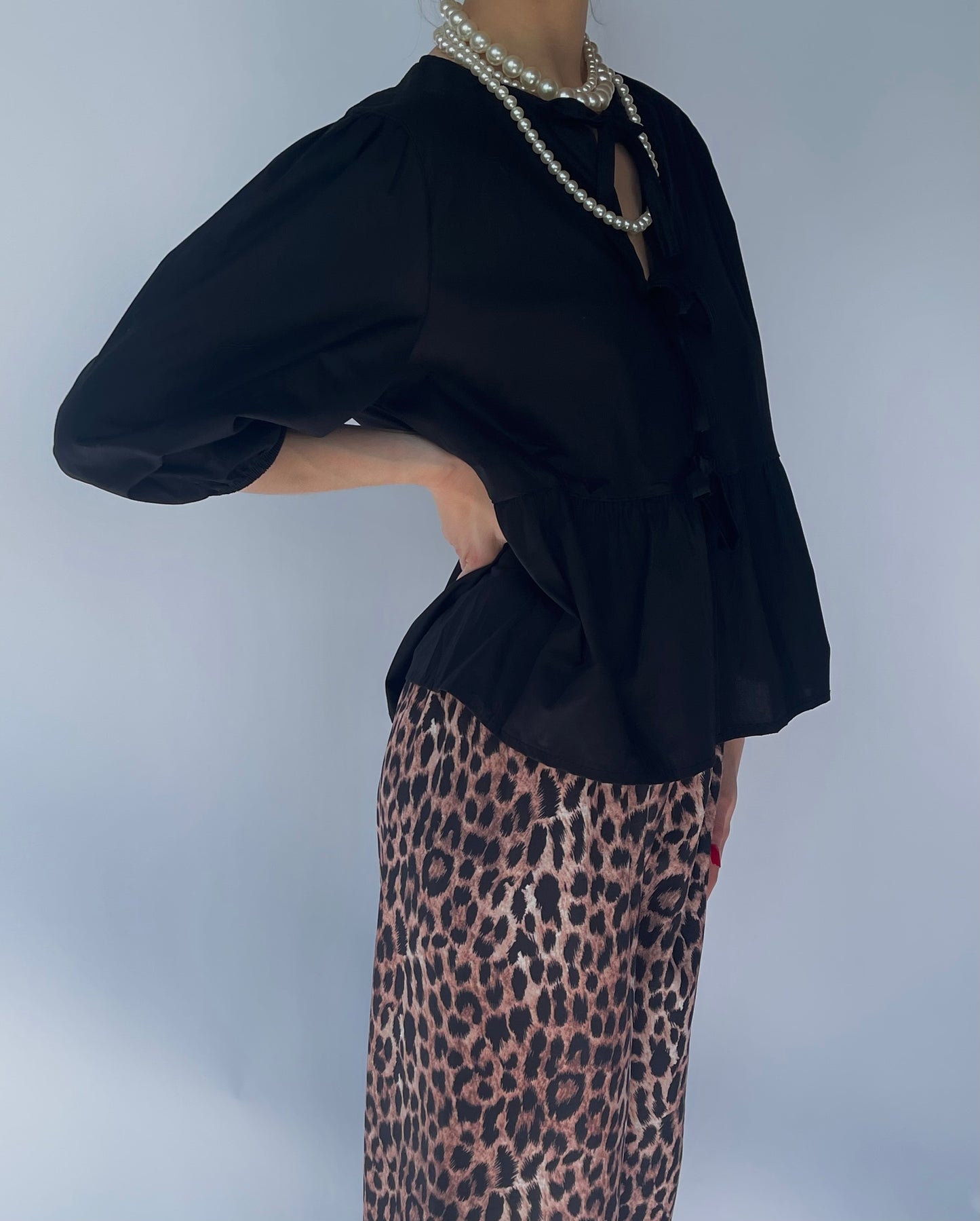 Blouse à noeuds noire